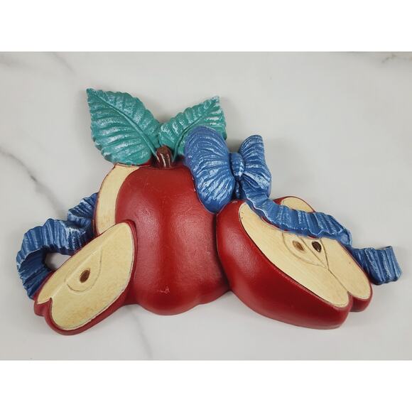 Home Interiors Red Apple Plaque Wall Decor Hanging 1998 Hard Plastic 8 3/4" x2 - Picture 3 of 16